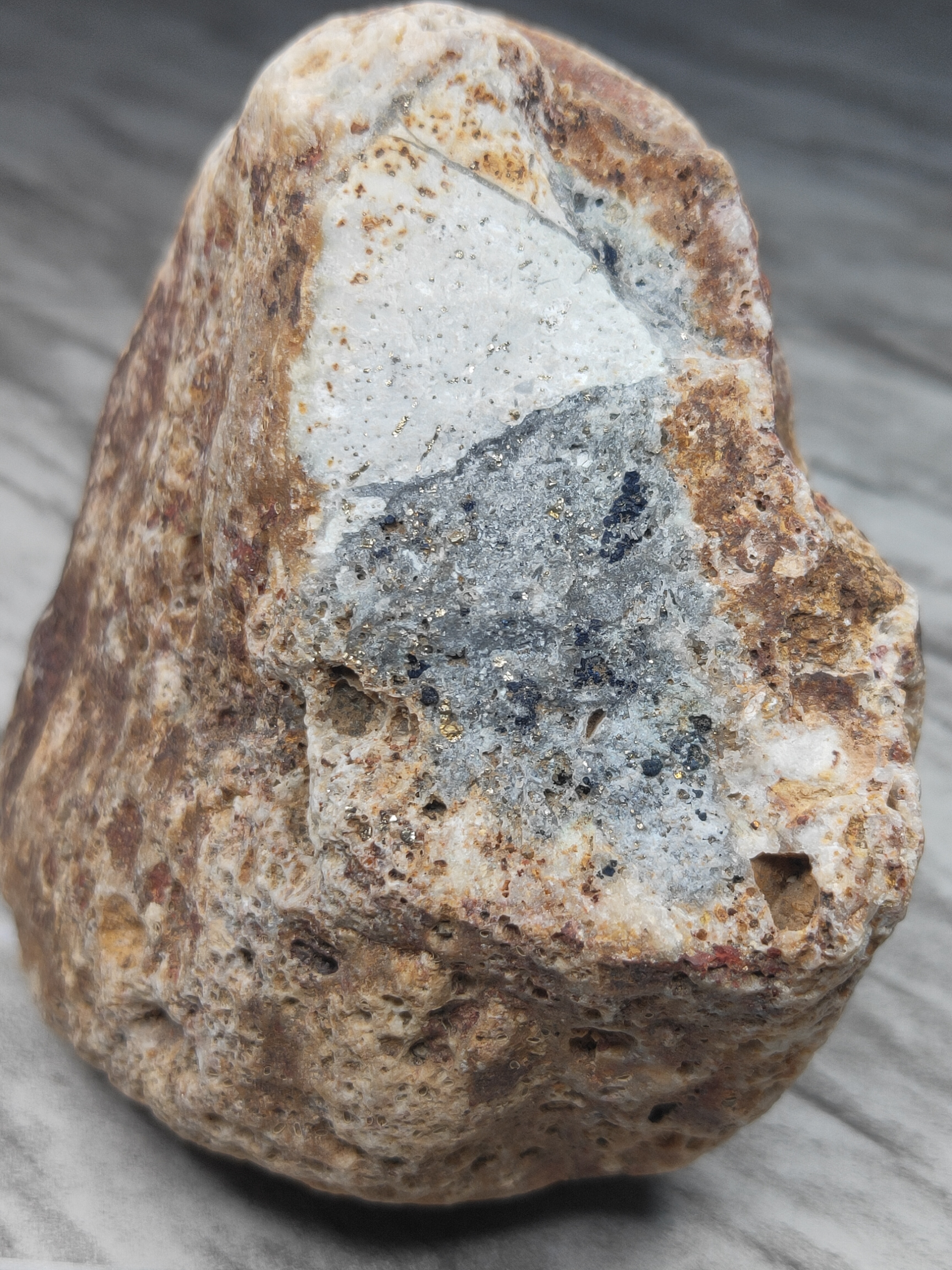 STONE GOLD WITH POSITIF ENERGY